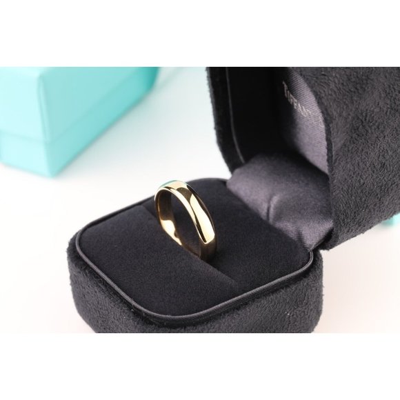 Tiffany & Co. 18k Yellow Gold 4.5mm Dome Wedding Band Size 7 Ring w/ Box - Picture 5 of 16